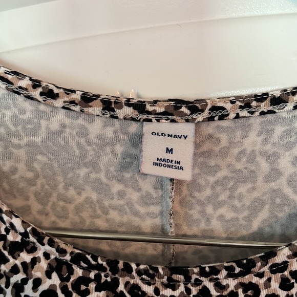 Old Navy Leopard Print  Stretchy Swing Dress Size Medium - Picture 3 of 6
